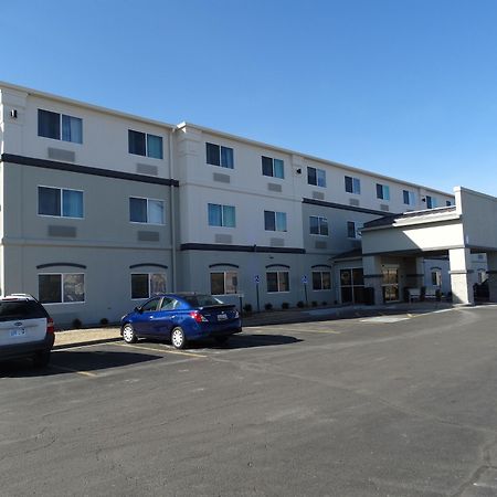 Best Western Wichita Northeast Екстериор снимка