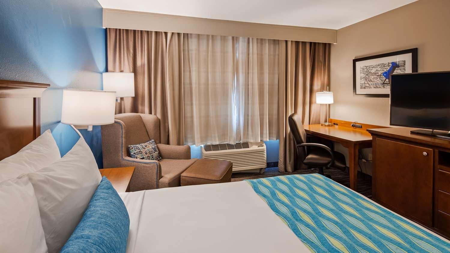 Best Western Wichita Northeast Екстериор снимка