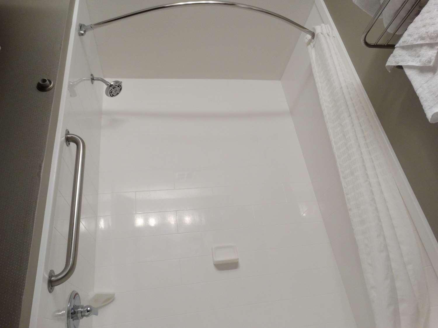 Best Western Wichita Northeast Екстериор снимка