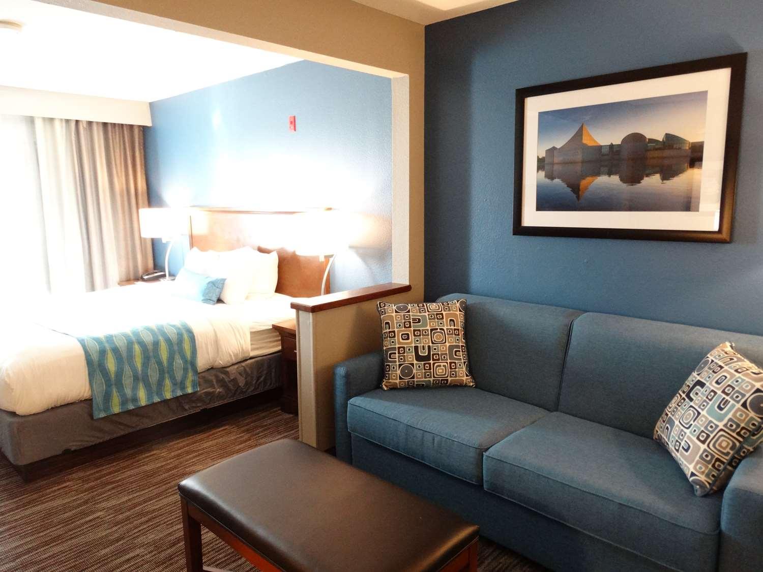 Best Western Wichita Northeast Екстериор снимка