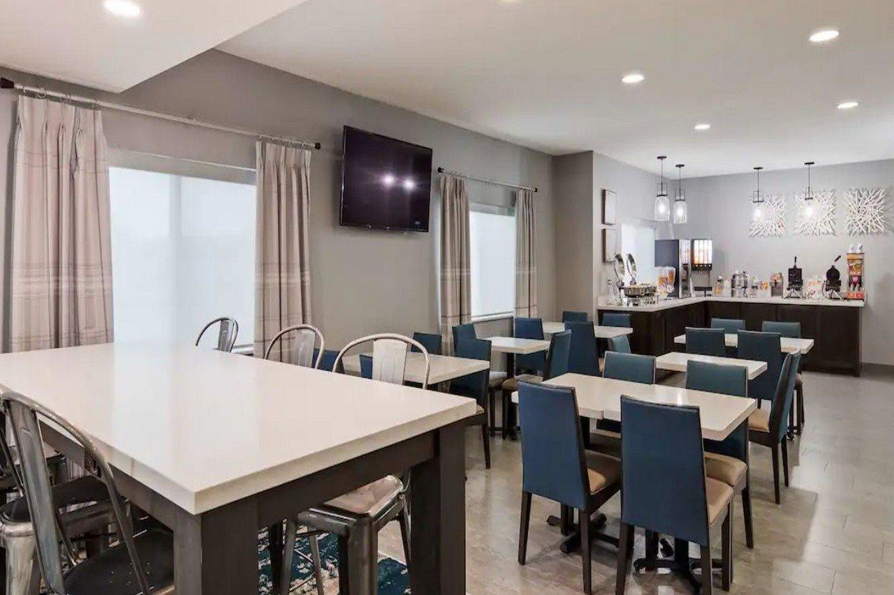 Best Western Wichita Northeast Екстериор снимка
