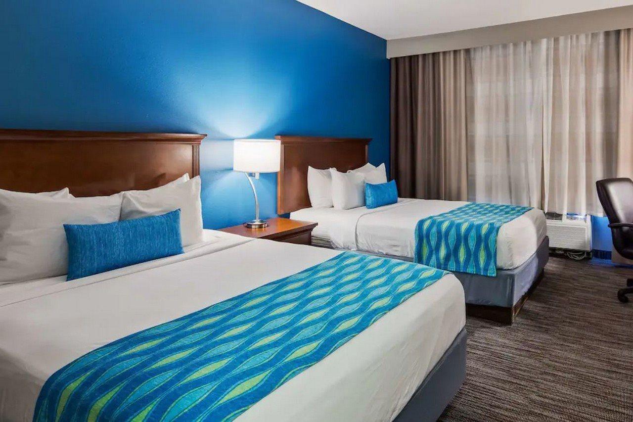 Best Western Wichita Northeast Екстериор снимка